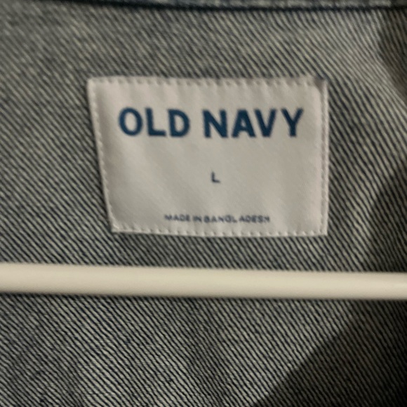 Old navy jean jacket like new! - Picture 2 of 4